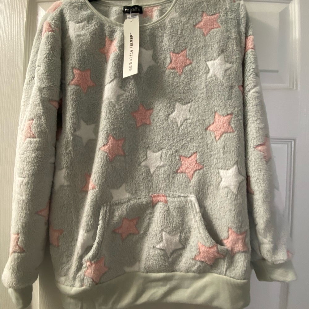 Fuzzy plush Pajama set! Lovely colors, front pocket, soft and comfortable.